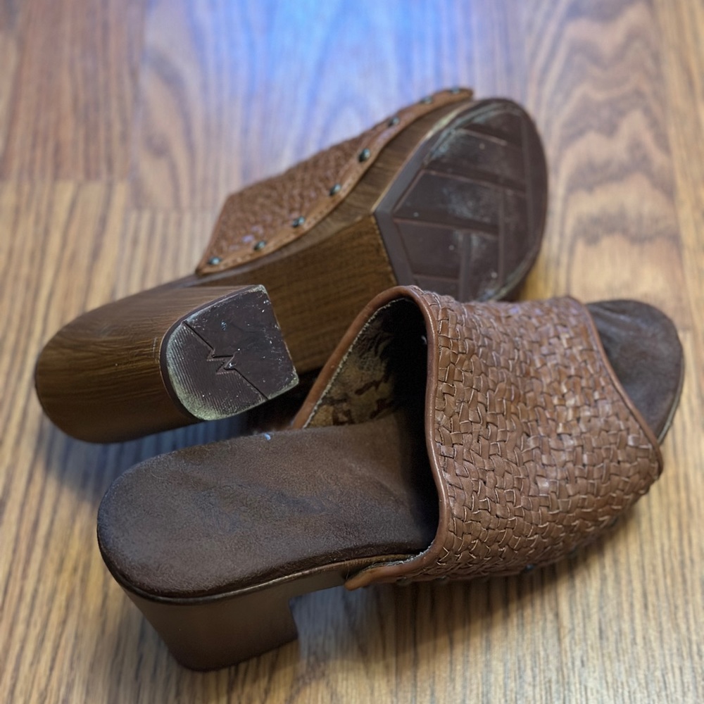 Sandals - Picture 3 of 4